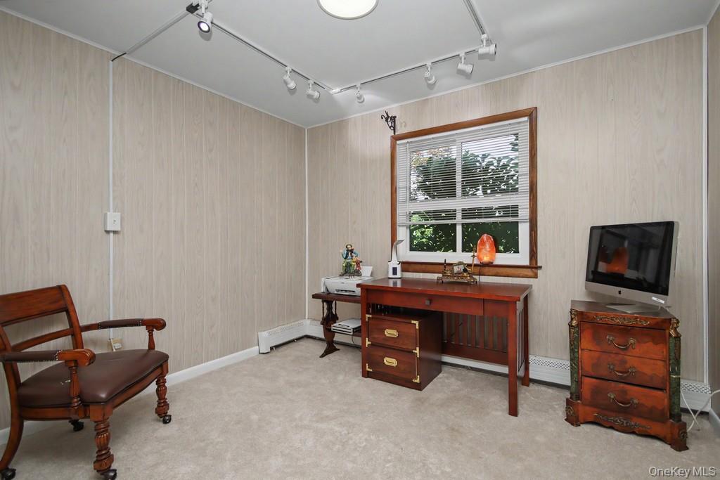 14 Longview Lane – For Sale photo 35