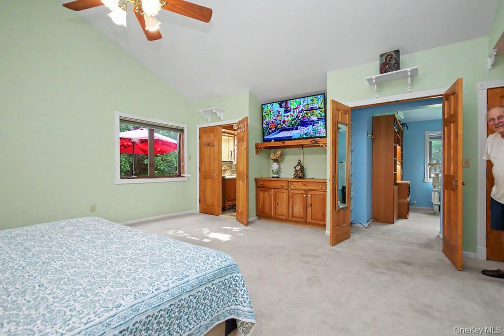 14 Longview Lane – For Sale photo 28