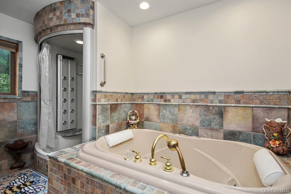14 Longview Lane – For Sale photo 31