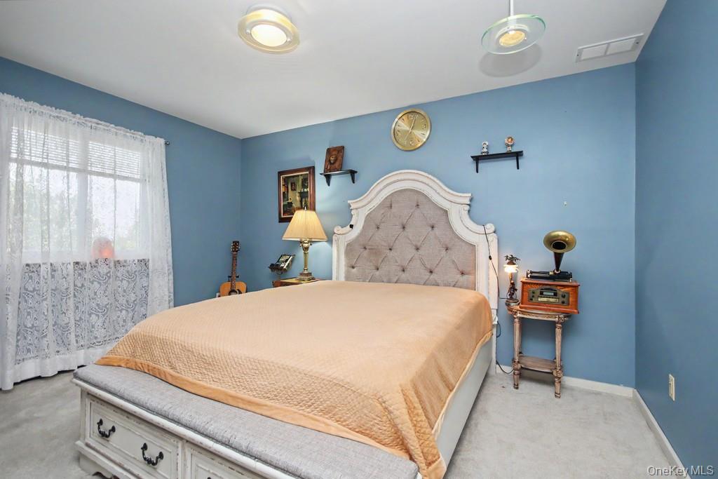 14 Longview Lane – For Sale photo 32