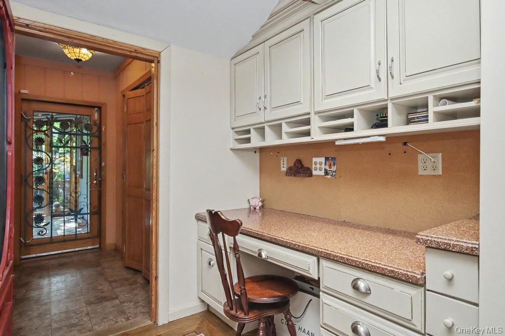 14 Longview Lane – For Sale photo 23