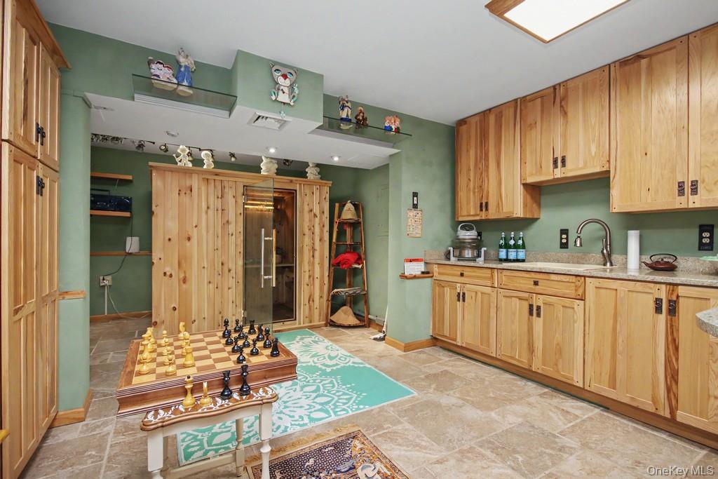 14 Longview Lane – For Sale photo 43