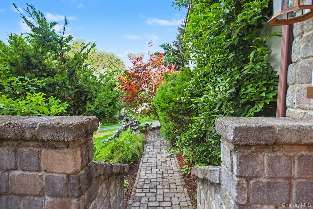14 Longview Lane – For Sale photo 10