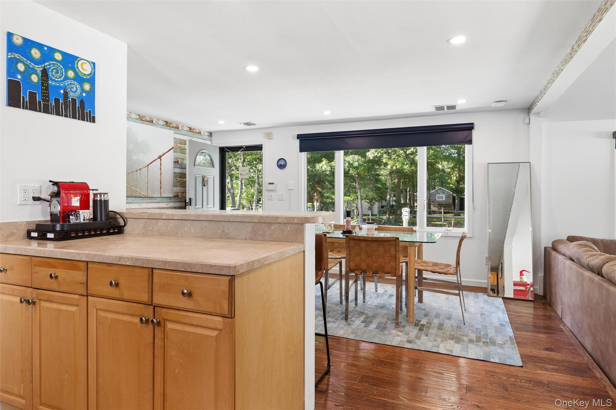 27 Atlantic Avenue – For Rent photo 6