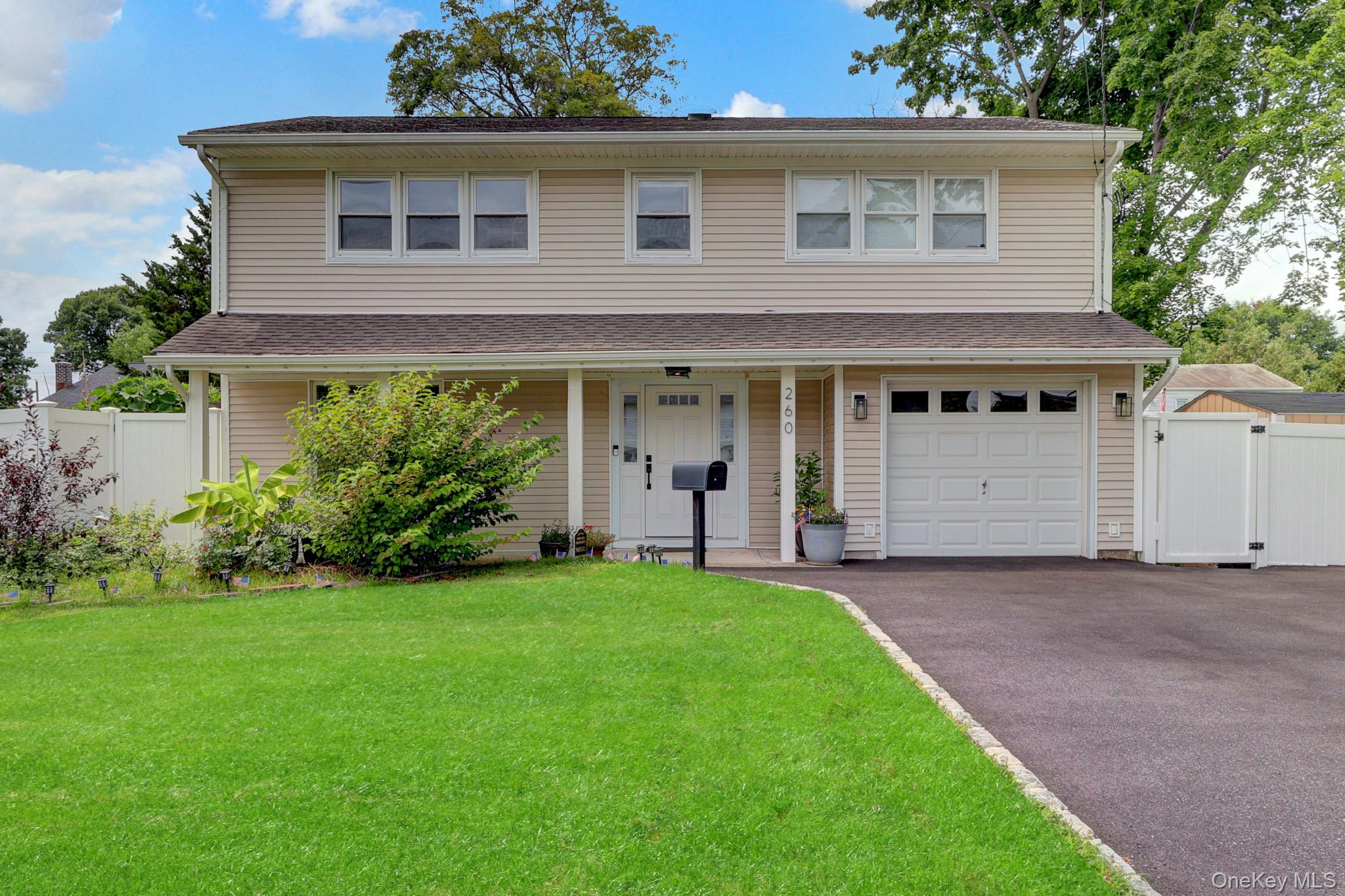 260 W 12th Street – For Sale