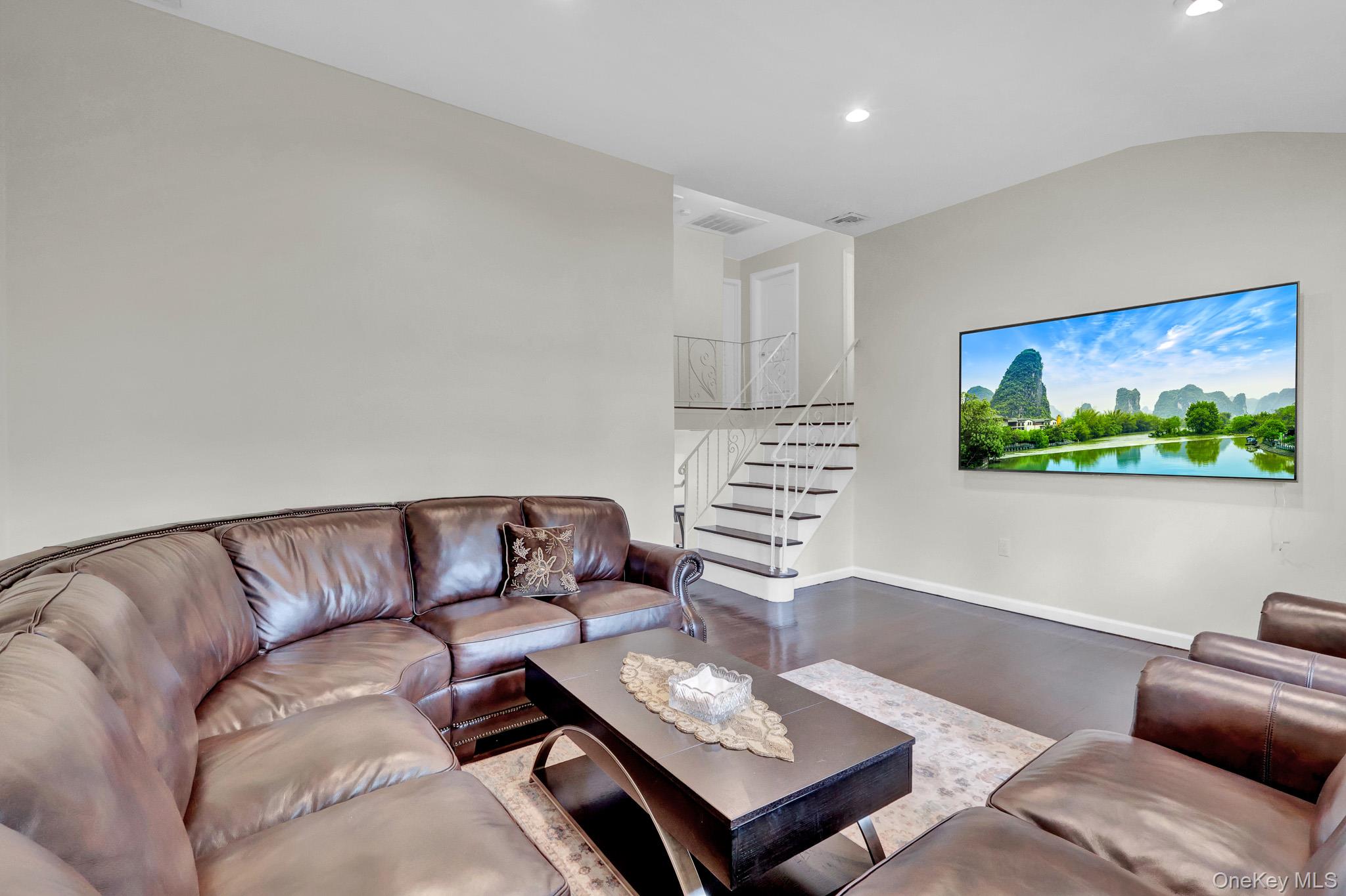 260 W 12th Street – For Sale photo 26