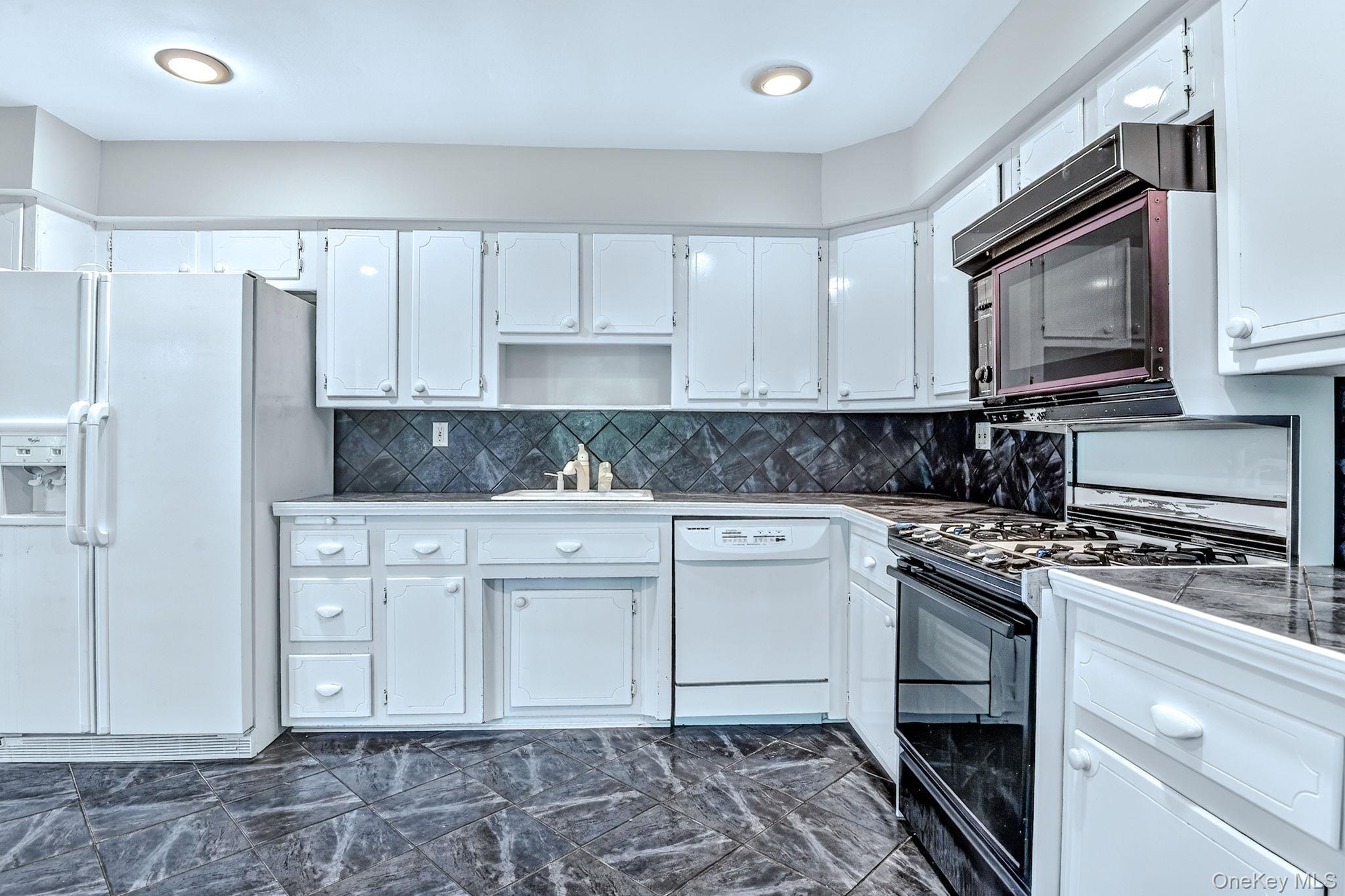 1 Gates Place – For Sale photo 7