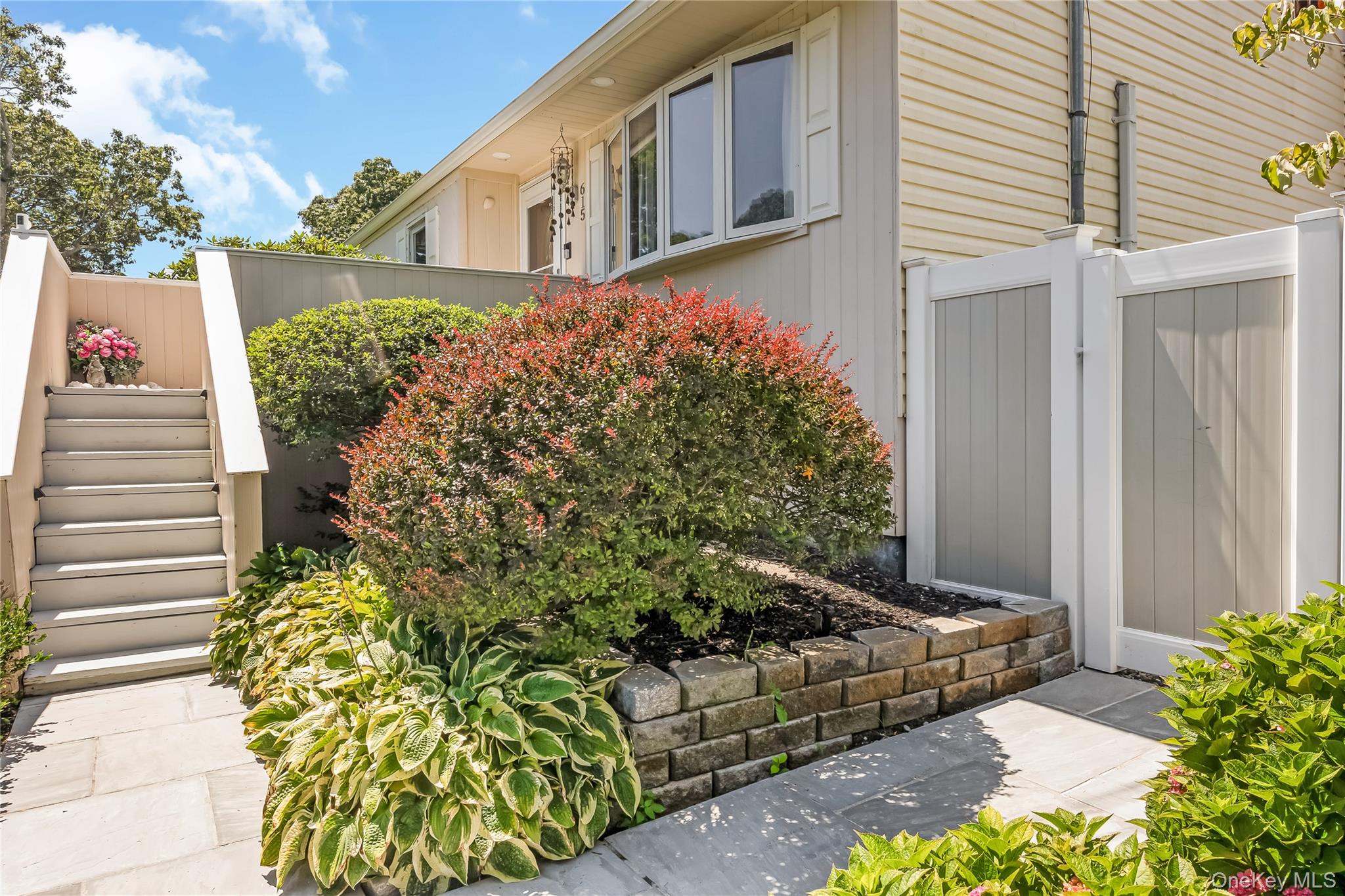 615 Sleepy Hollow Drive – For Sale photo 4
