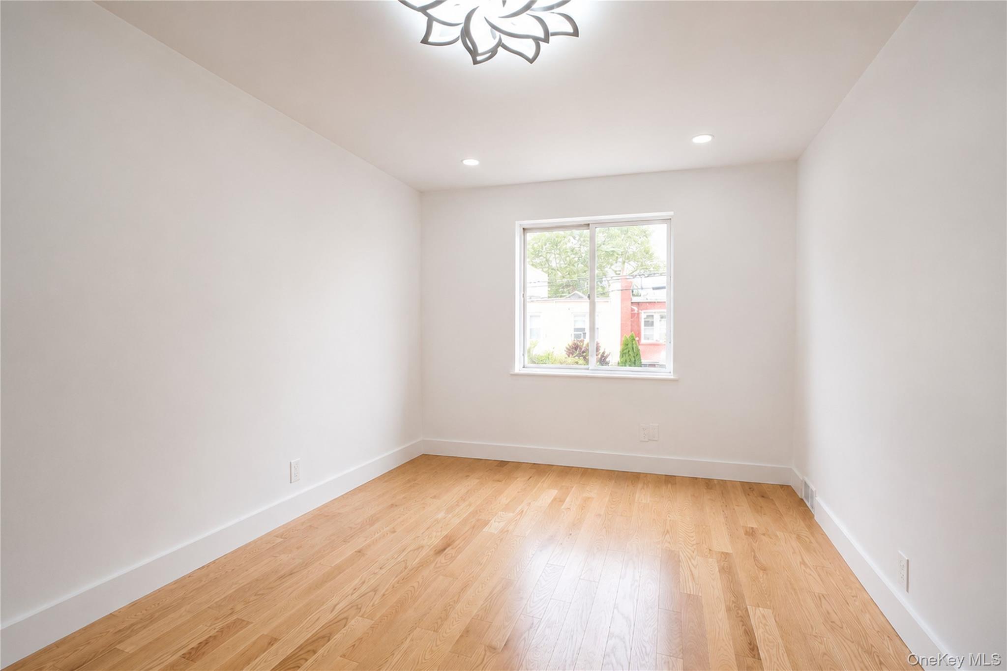 1410 E 52nd Street – For Sale photo 12