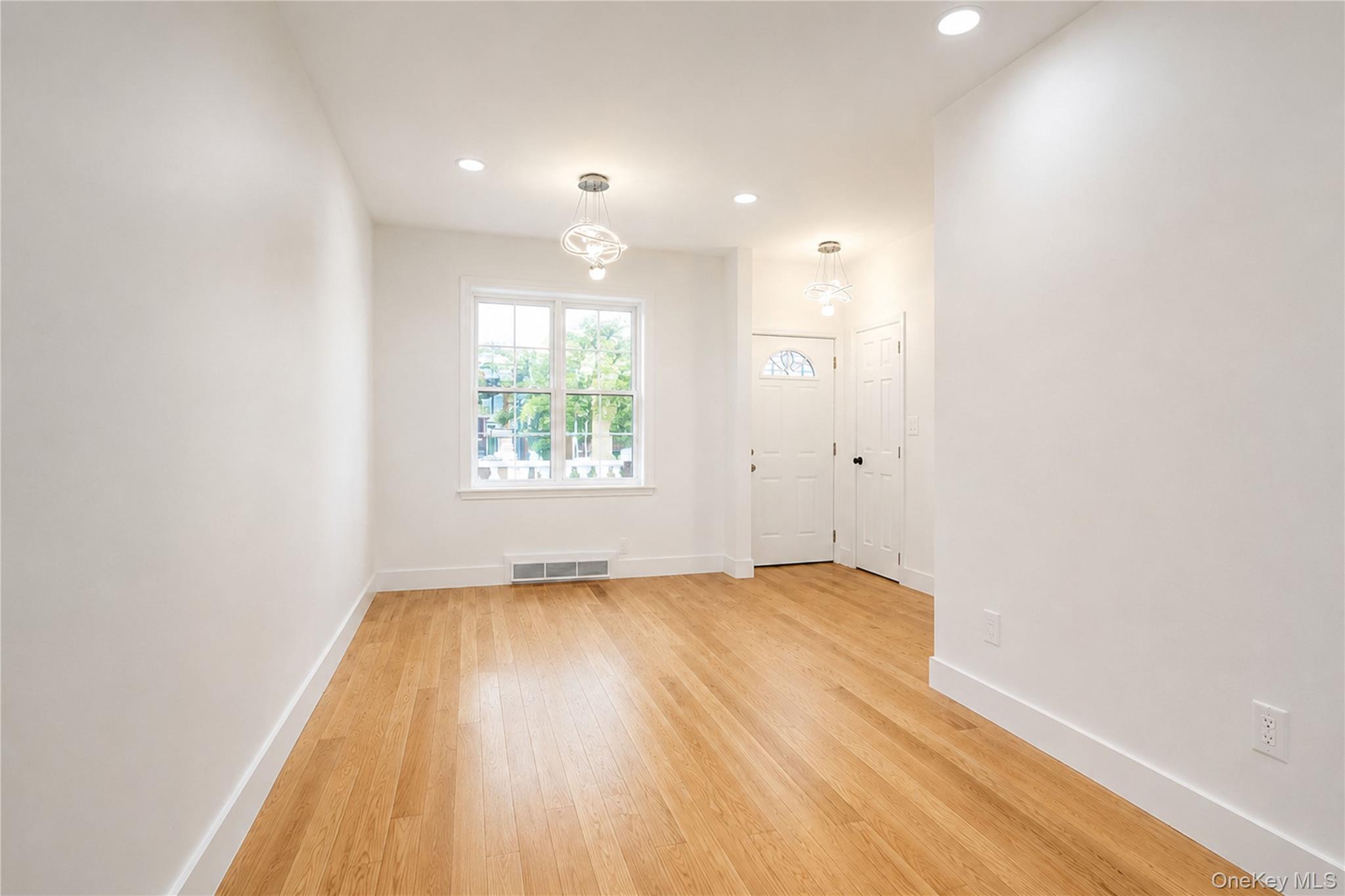1410 E 52nd Street – For Sale photo 3