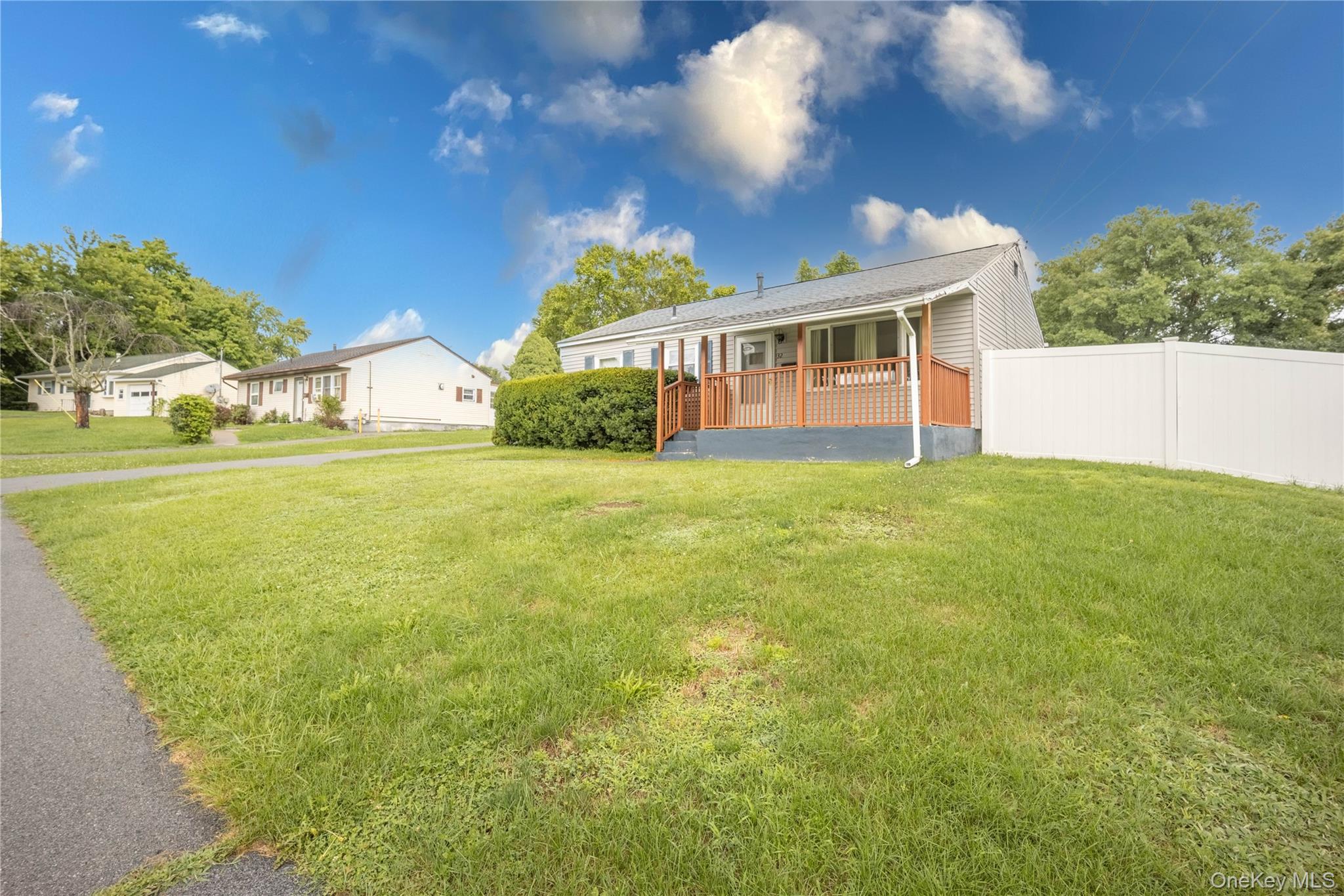 32 Peter Cooper Drive – For Sale photo 2