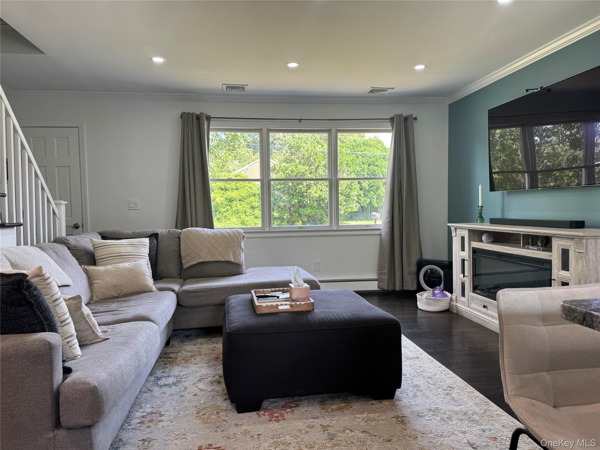 24 Miller Avenue – For Sale photo 4