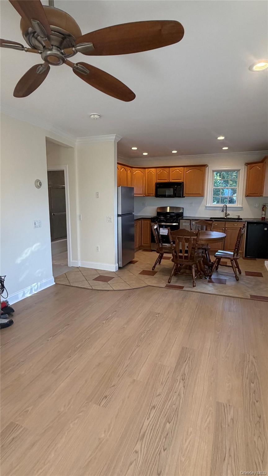 63 Harding Avenue, Unit 2 photo 2