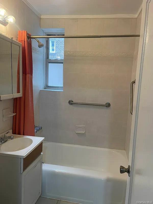 64-35 Yellowstone Boulevard – For Rent photo 5