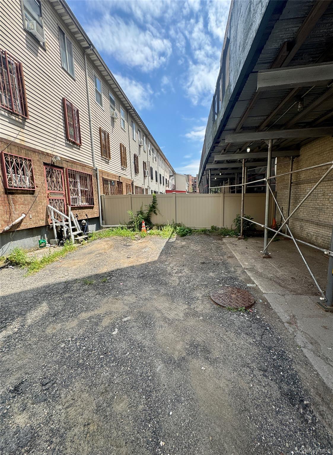 320 184th – For Sale photo 13