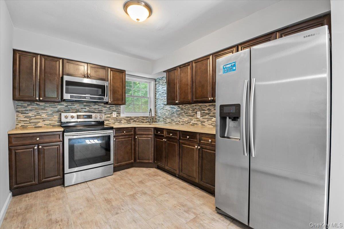 1241 Connetquot Avenue – For Sale photo 16