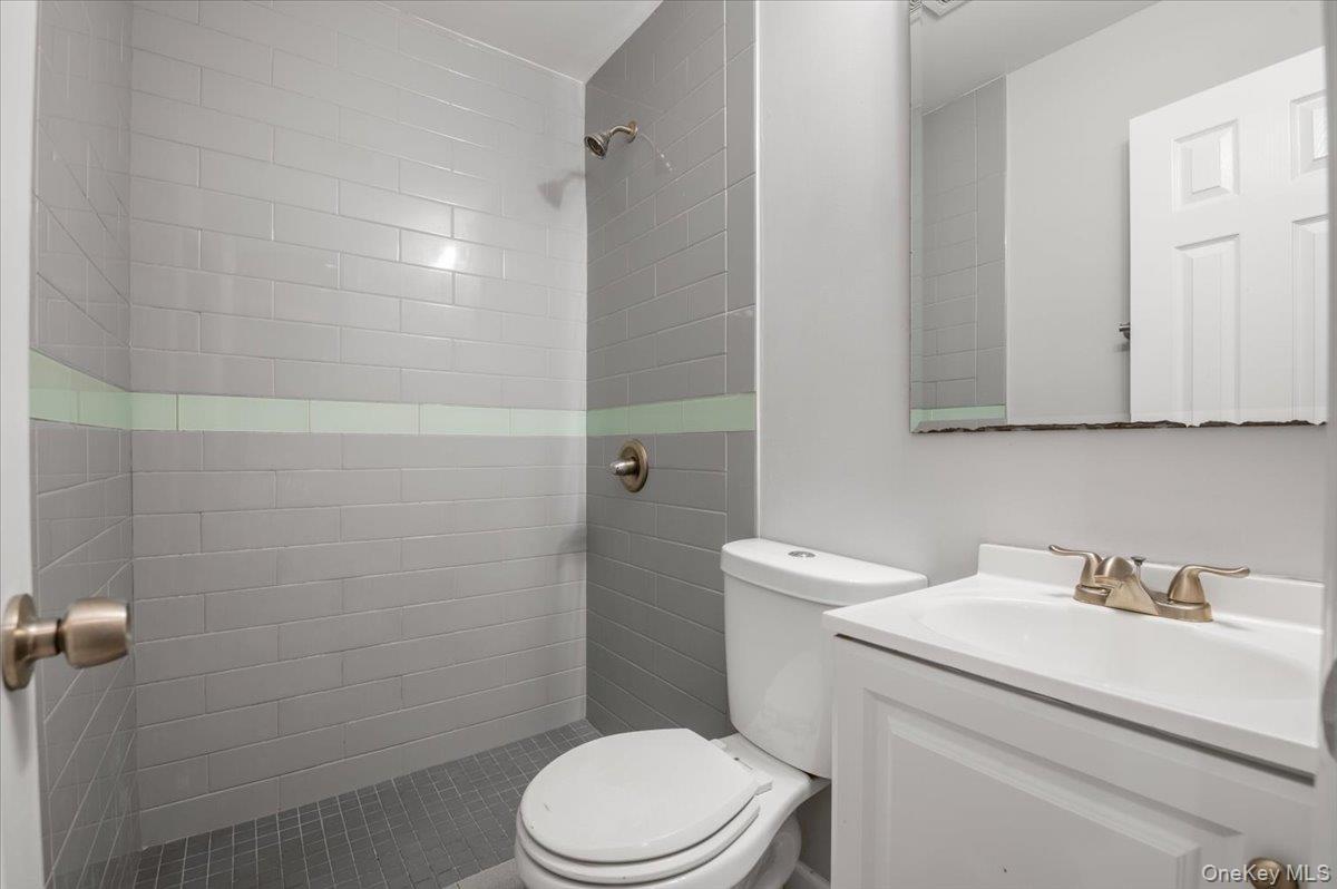 1241 Connetquot Avenue – For Sale photo 8