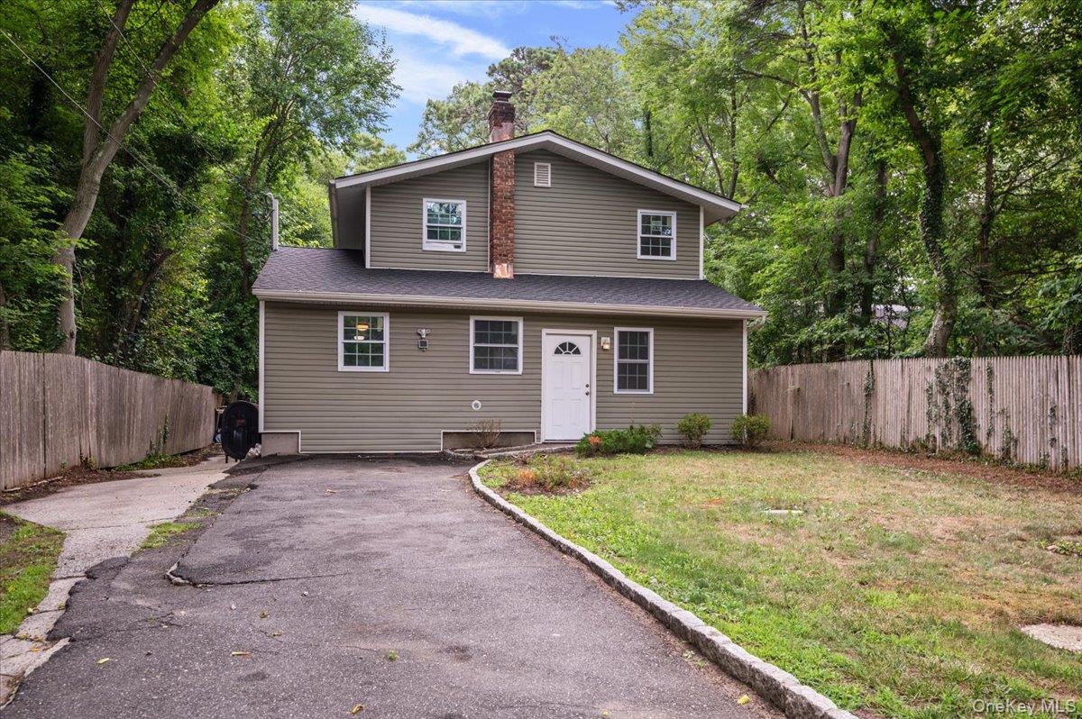 1241 Connetquot Avenue – For Sale photo 2