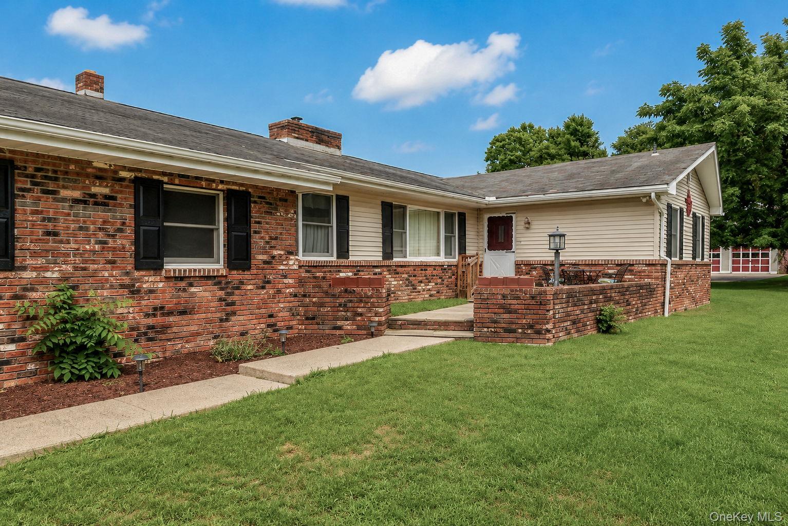 2 Schrempp Lane – For Sale photo 4