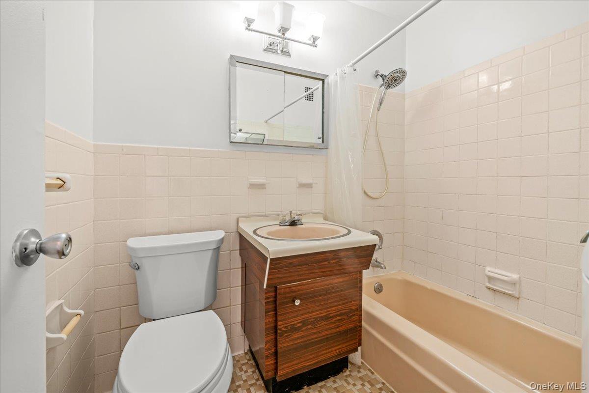 555 Kappock Street, Unit 24T photo 17