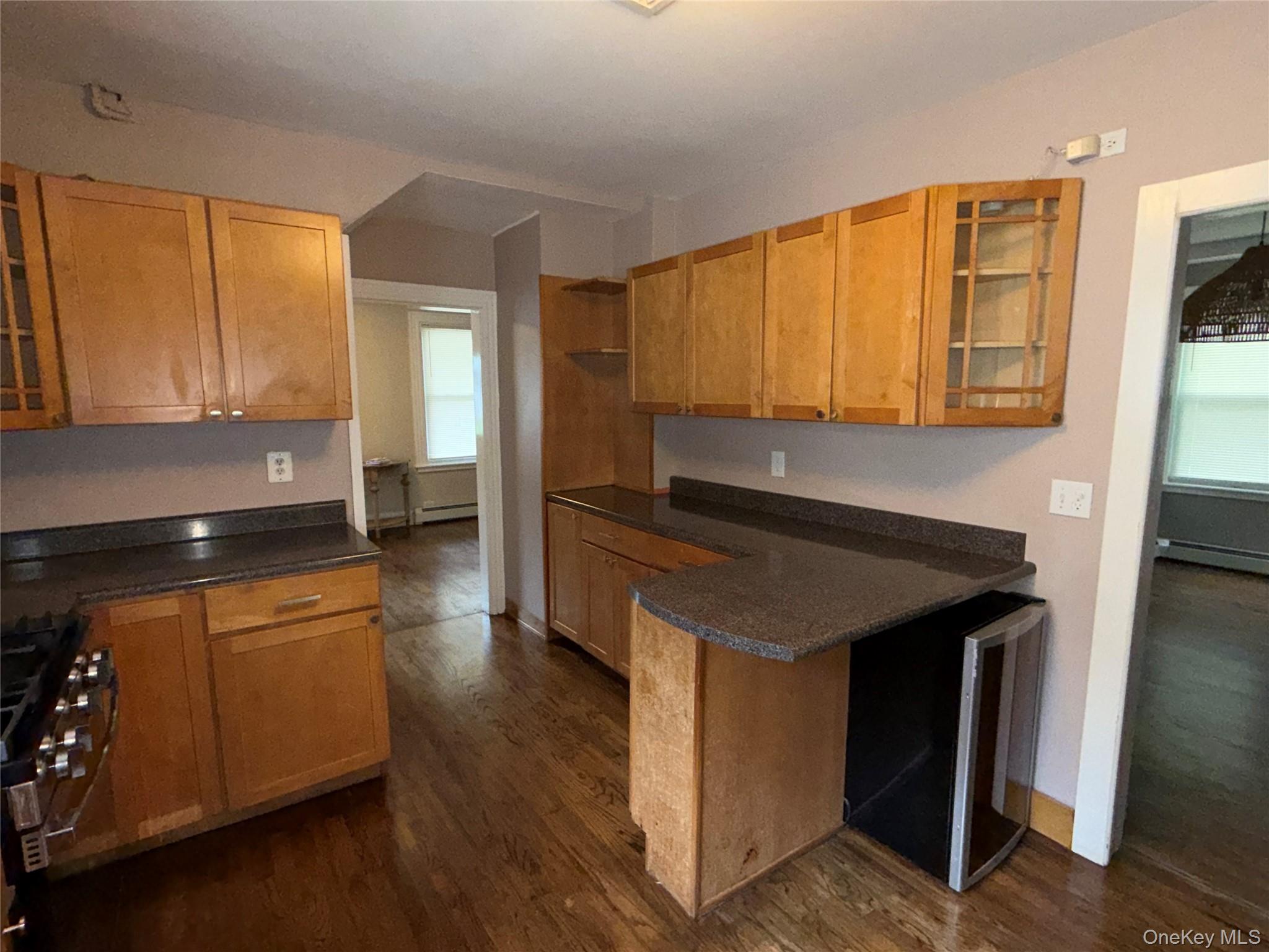 7 Broadway – For Rent photo 12