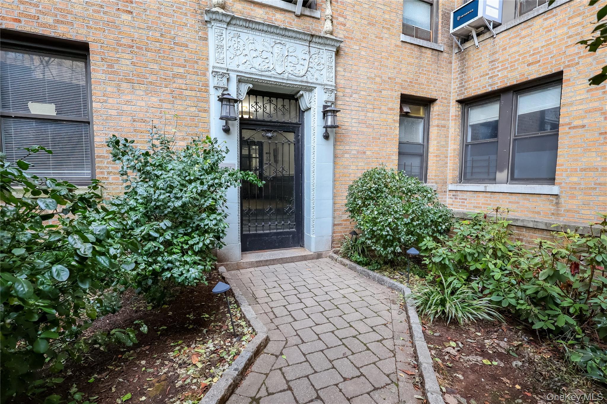14809 Northern Boulevard, Unit 5J photo 3