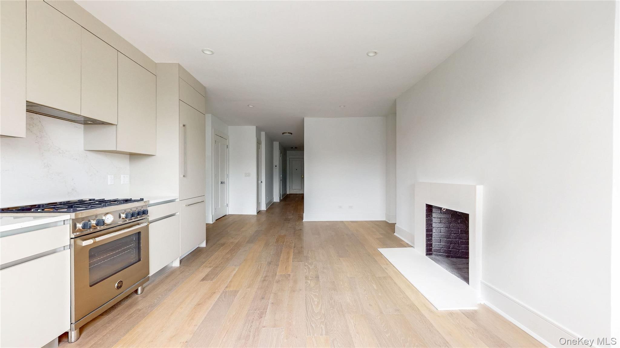 14809 Northern Boulevard, Unit 5J photo 7