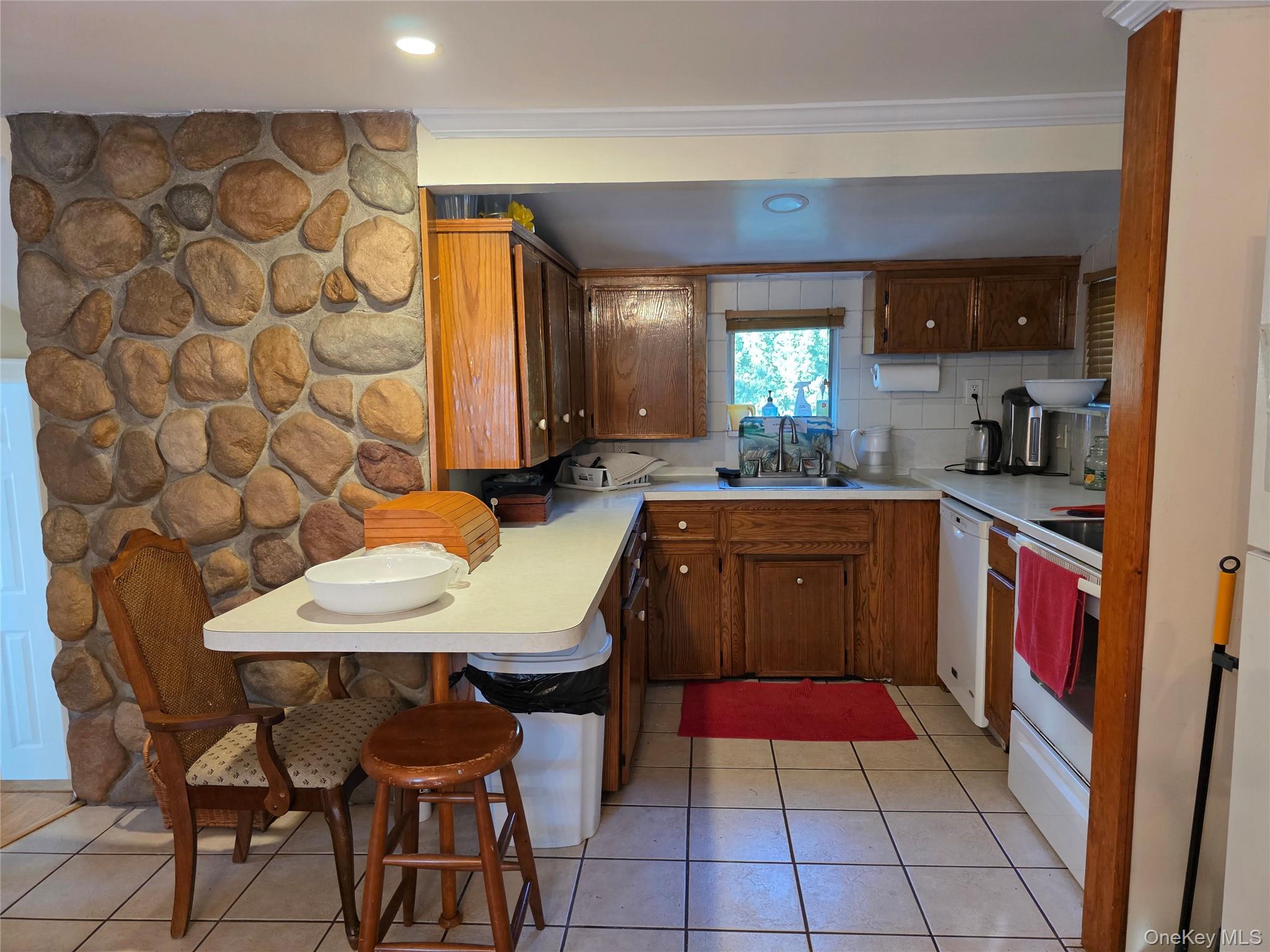 51 Aloma Road – For Sale photo 5