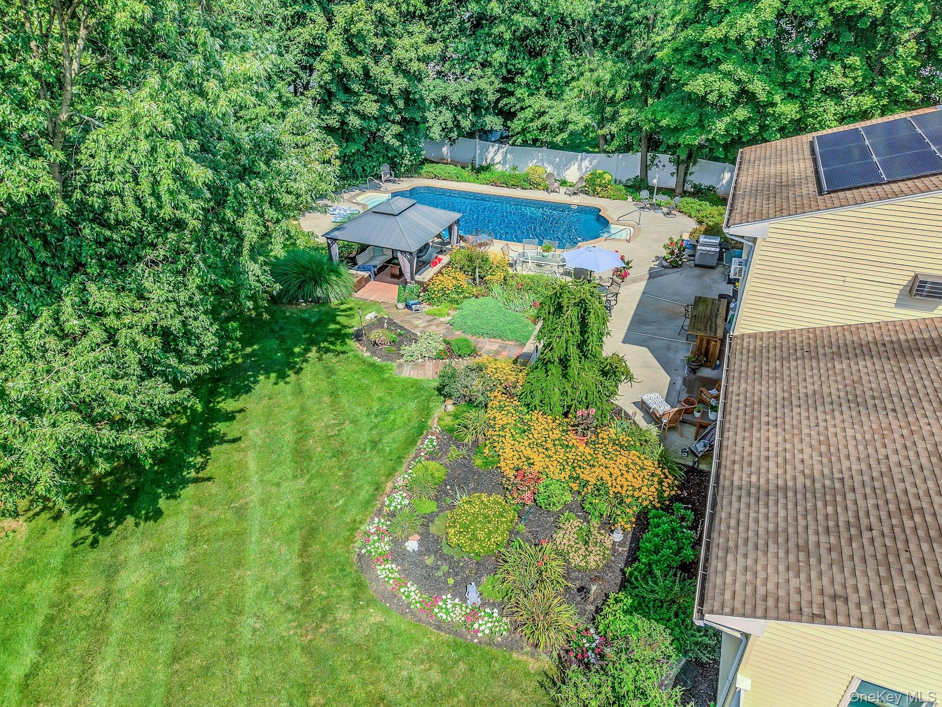 60 East Road – For Sale photo 11