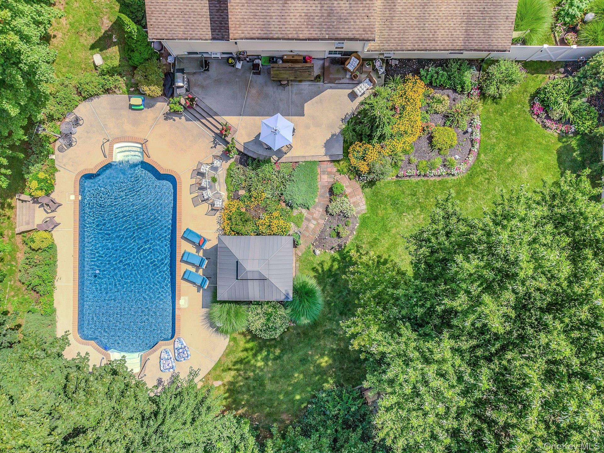 60 East Road – For Sale photo 6