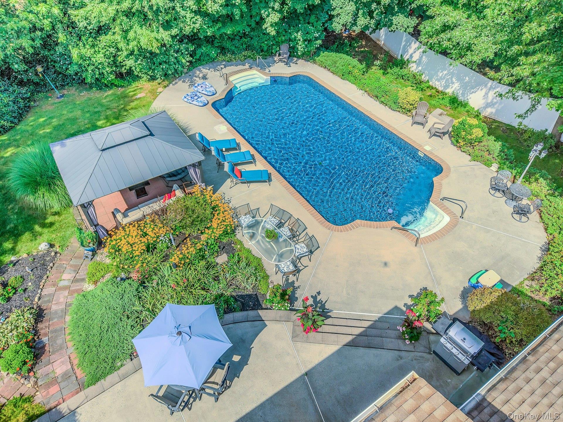 60 East Road – For Sale photo 12