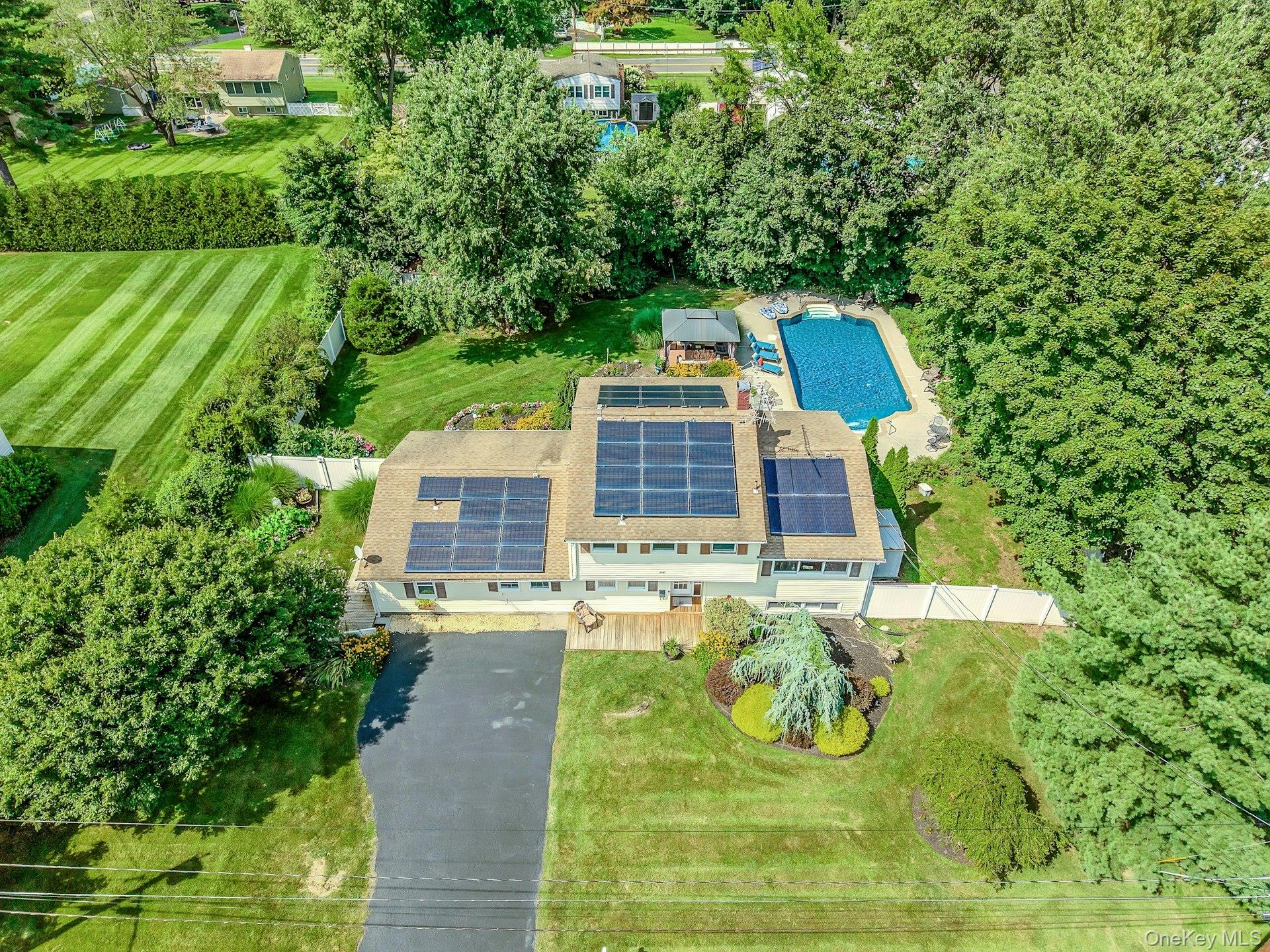 60 East Road – For Sale photo 3