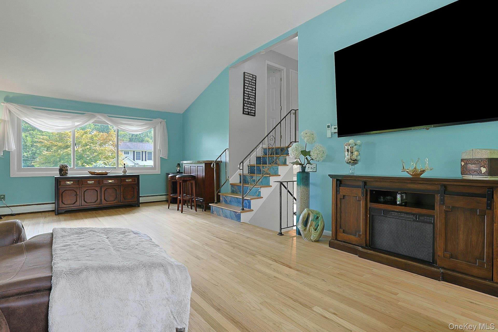 60 East Road – For Sale photo 38