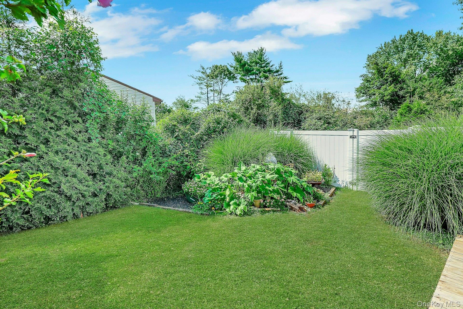 60 East Road – For Sale photo 18