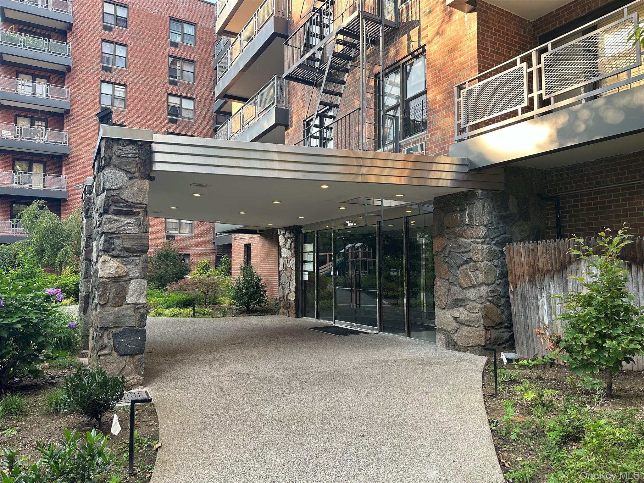 8710 51st Avenue, Unit 3H photo 32