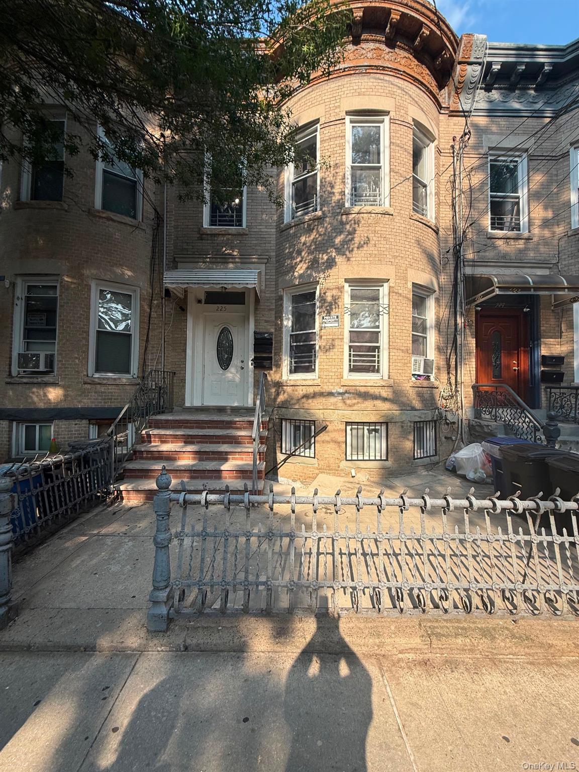 225 Grant Avenue – For Sale photo 2