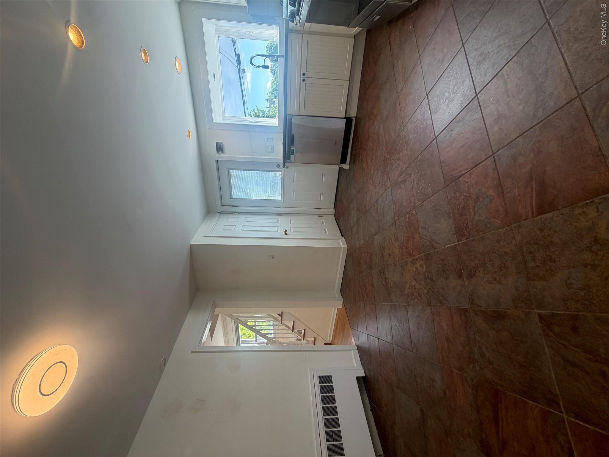 3 Hewlett Street – For Rent photo 7