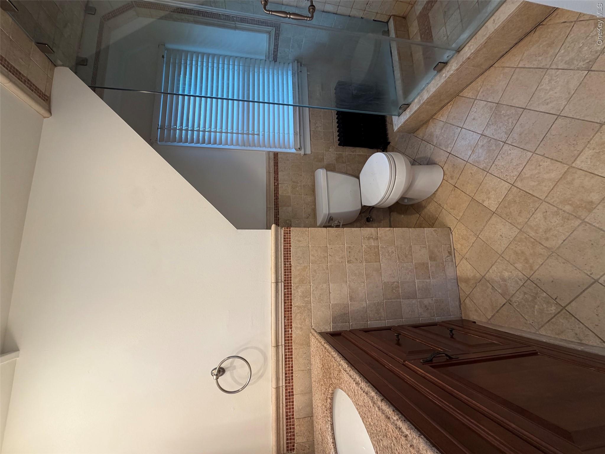 3 Hewlett Street – For Rent photo 13