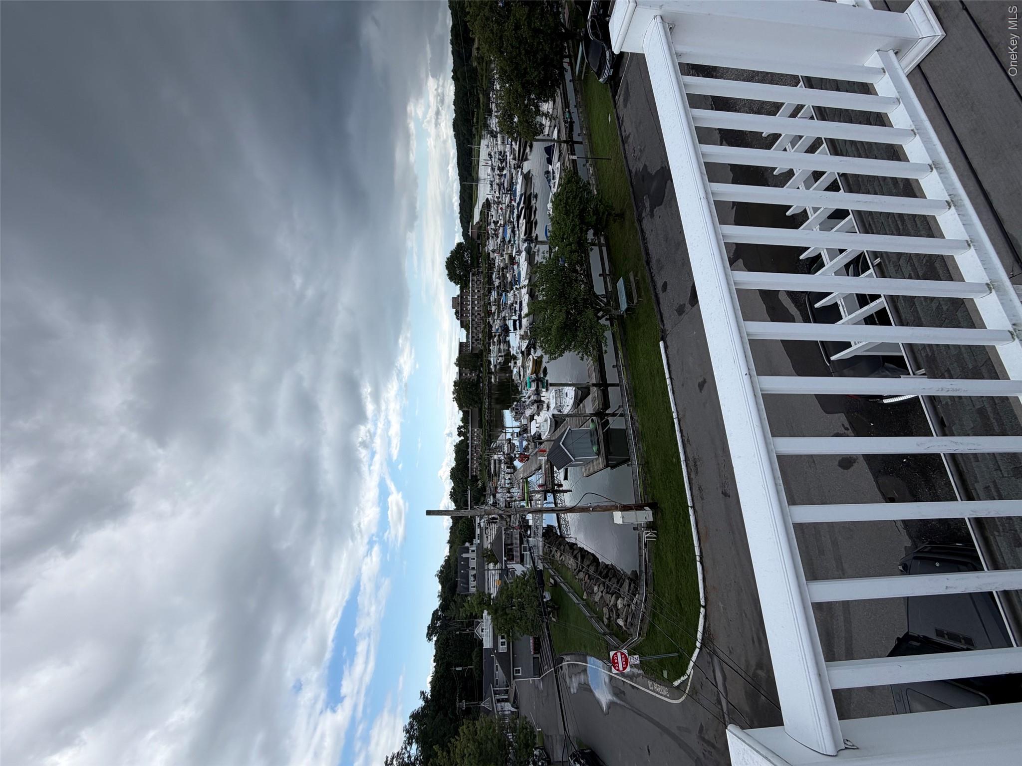 3 Hewlett Street – For Rent photo 2