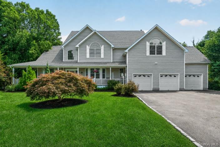 8 Angela Court – For Sale