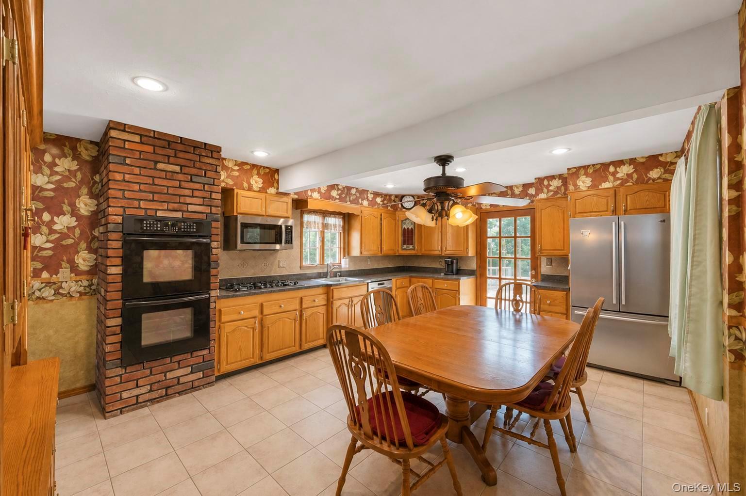 7 Edward Avenue – For Sale photo 5