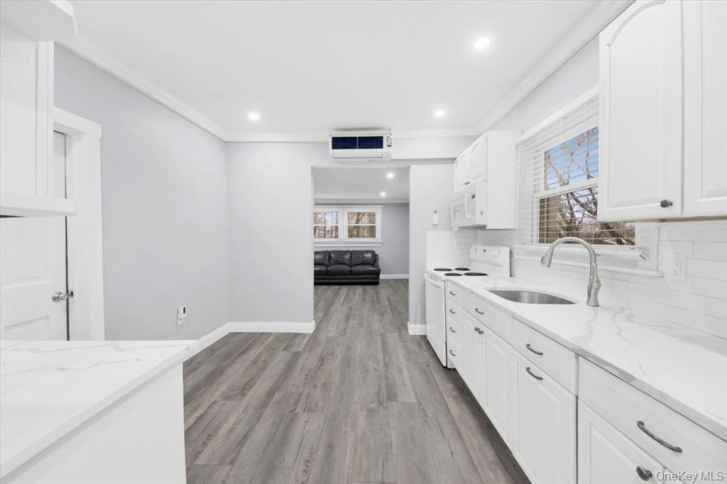 39 Helena Avenue, Unit 1 photo 6