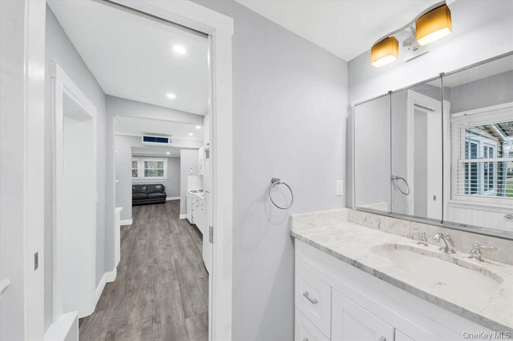 39 Helena Avenue, Unit 1 photo 16
