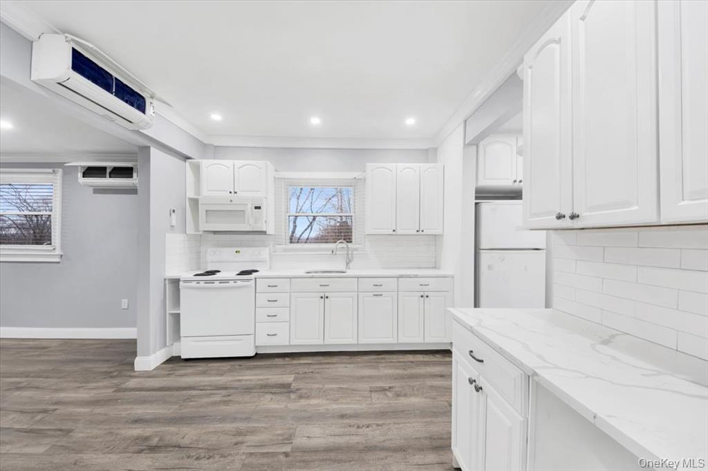 39 Helena Avenue, Unit 1 photo 9