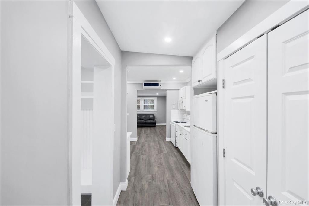 39 Helena Avenue, Unit 1 photo 7
