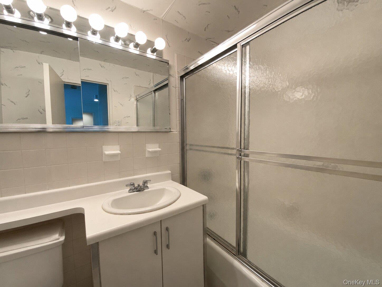 26910 Grand Central Parkway, Unit 4M photo 10