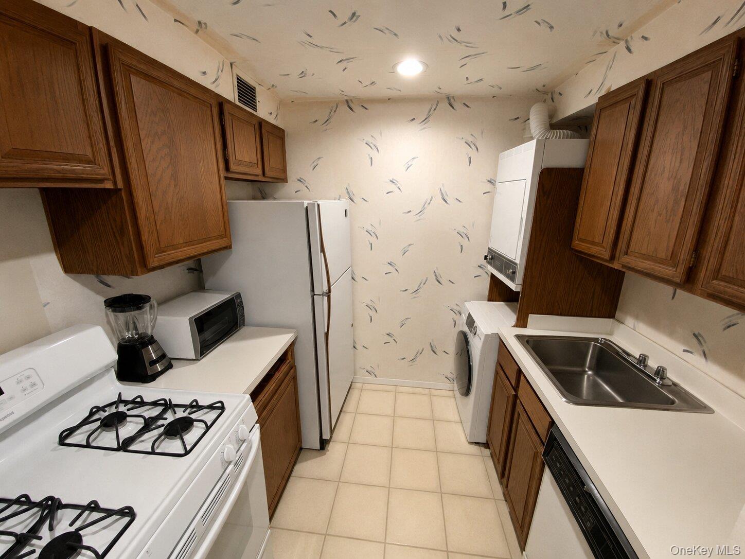 26910 Grand Central Parkway, Unit 4M photo 6