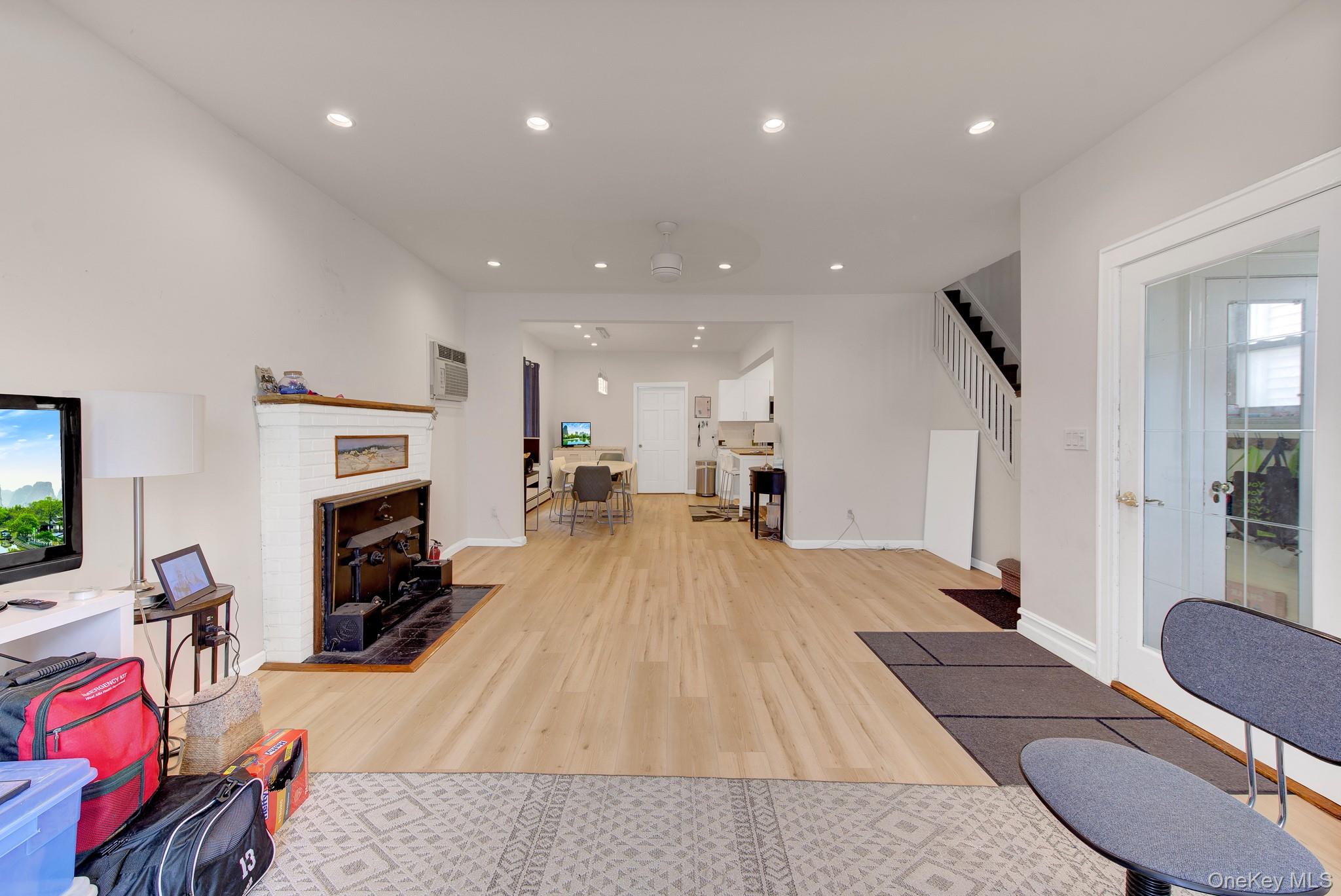 339 W Fulton Street – For Sale photo 4