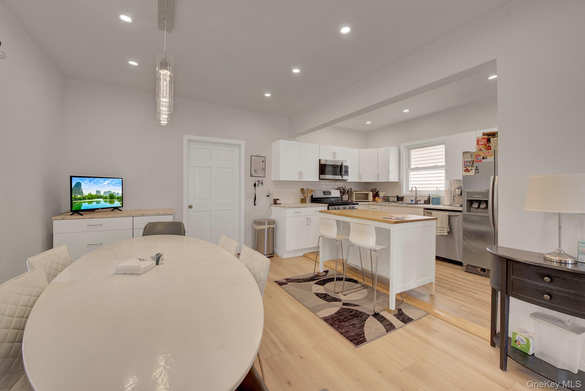 339 W Fulton Street – For Sale photo 7