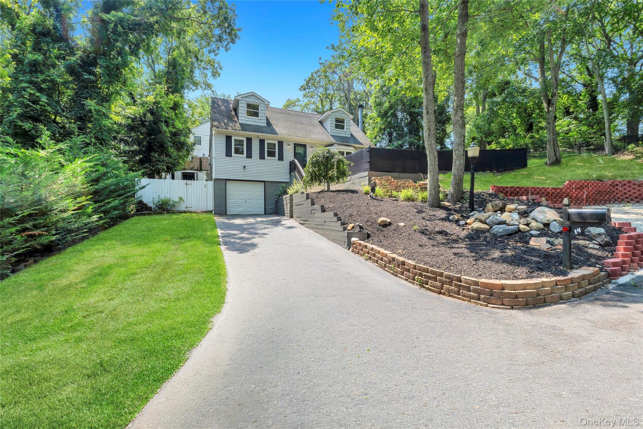 14 Seaside Avenue – For Sale photo 2